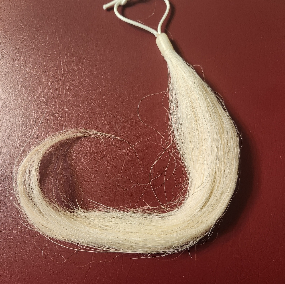 Forelock extension